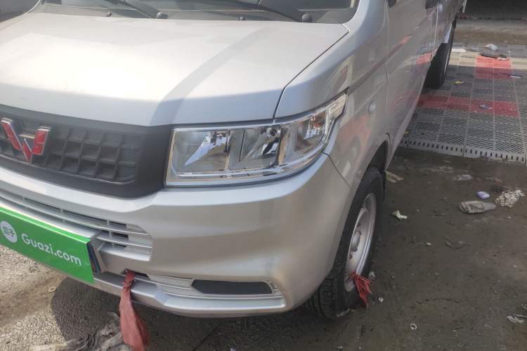 Used Wuling Rongguang New Truck 2023 1.5L Single-Row Base Version LAR Left Front Headlight