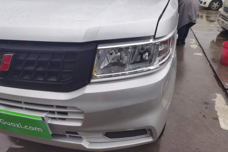 Used Wuling Rongguang New Truck 2023 1.5L Double-Cab Extended-Size Standard Version LAR Left Front Headlight