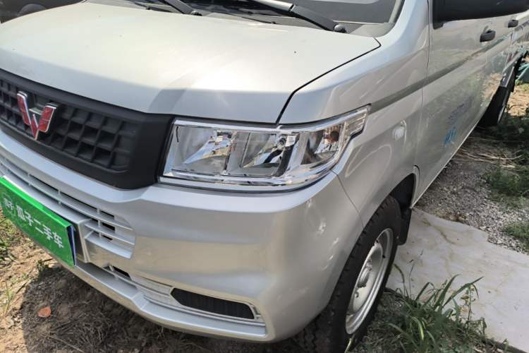 Used Wuling Rongguang New Truck 2023 1.5L Double-Cab Basic Version LAR Left Front Headlight