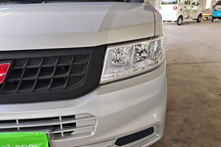Used Wuling Rongguang New Truck 2023 1.5L Double-Cab Basic Version LAR Left Front Headlight