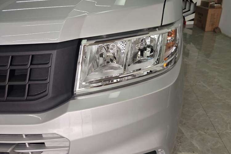 Used Wuling Rongguang New Truck 2023 1.5L Single-Row Extended Version Standard LAR Left Front Headlight