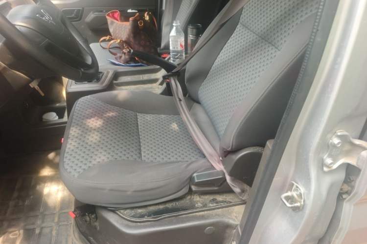 Used Wuling Rongguang New Truck 2023 1.5L Double-Cab Extended-Size Standard Version LAR Left Front Seat