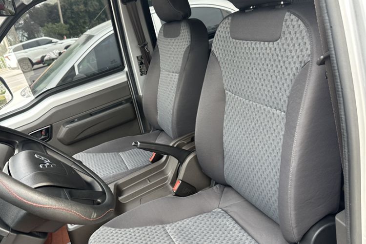 Used Wuling Rongguang New Truck 2023 1.5L Double-Cab Basic Version LAR Left Front Seat