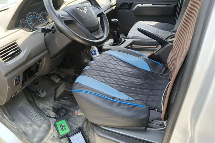 Used Wuling Rongguang New Truck 2023 1.5L Single-Row Extended Version Standard LAR Left Front Seat