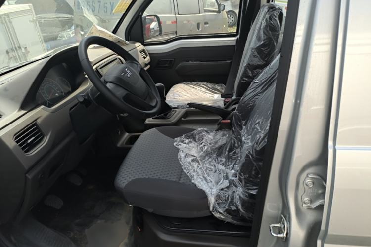 Used Wuling Rongguang New Truck 2023 1.5L Double-Cab Basic Version LAR Left Front Seat