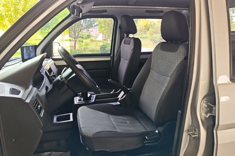 Used Wuling Rongguang New Truck 2023 1.5L Double-Cab Basic Version LAR Left Front Seat