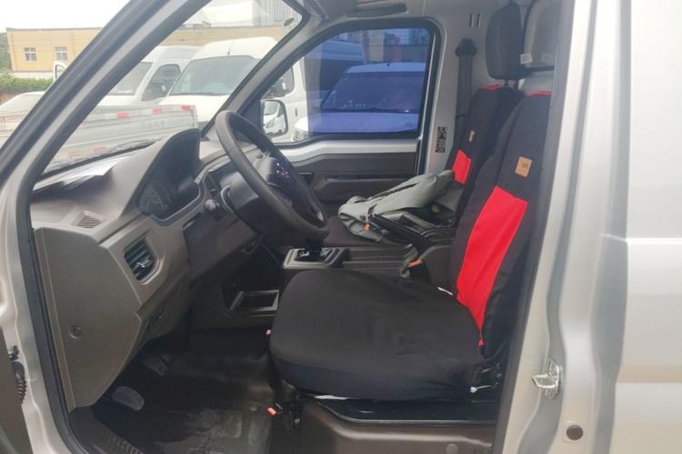 Used Wuling Rongguang New Truck 2023 1.5L Single-Row Extended Version Base Model LAR Left Front Seat