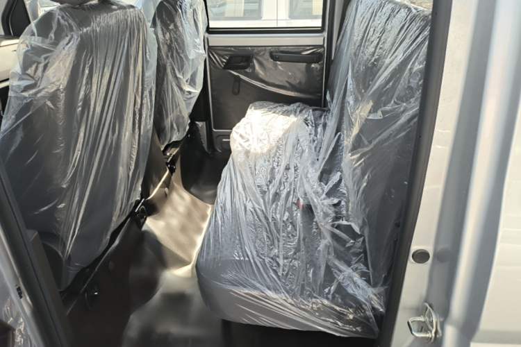 Used Wuling Rongguang New Truck 2023 1.5L Double-Cab Basic Version LAR Left Rear Seat