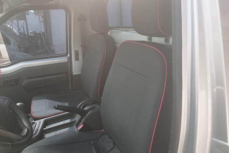 Used Wuling Rongguang New Truck 2023 1.5L Single-Row Base Version LAR Left Rear Seat