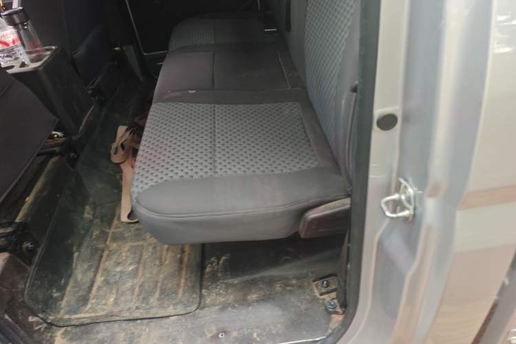Used Wuling Rongguang New Truck 2023 1.5L Double-Cab Extended-Size Standard Version LAR Left Rear Seat
