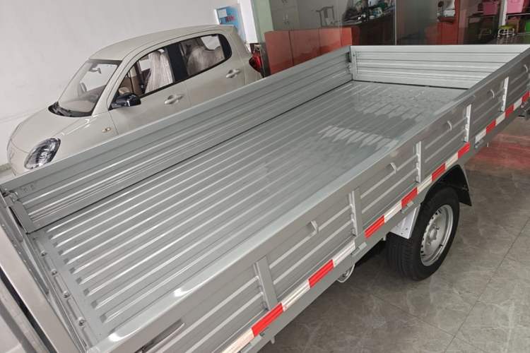 Used Wuling Rongguang New Truck 2023 1.5L Single-Row Extended Version Standard LAR Left Rear Seat