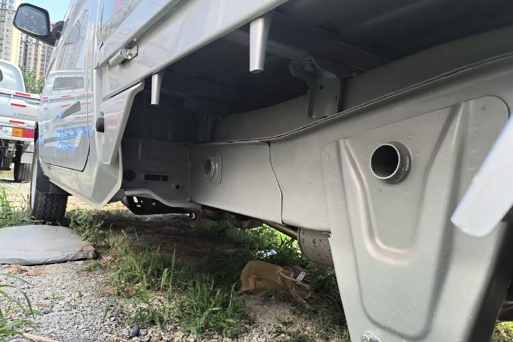 Used Wuling Rongguang New Truck 2023 1.5L Double-Cab Basic Version LAR Left Side Sill