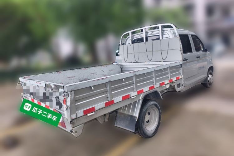 Used Wuling Rongguang New Truck 2023 2.0L Double-Cab with Dual Rear Wheels Comfort Version LJM20B Rear Right 45 Deg