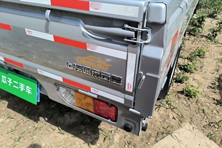 Used Wuling Rongguang New Truck 2023 1.5L Double-Cab Basic Version LAR Right Rear Taillight