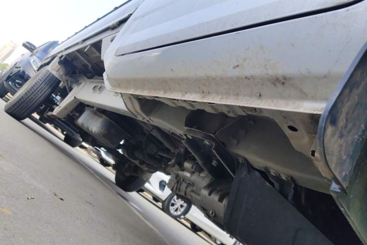 Used Wuling Rongguang New Truck 2023 1.5L Single-Row Base Version LAR Right Side Sill