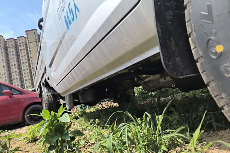 Used Wuling Rongguang New Truck 2023 1.5L Double-Cab Basic Version LAR Right Side Sill