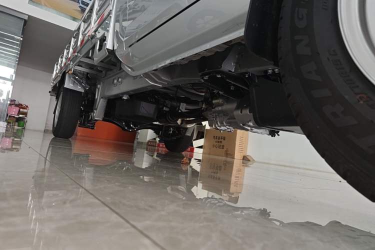 Used Wuling Rongguang New Truck 2023 1.5L Single-Row Extended Version Standard LAR Right Side Sill