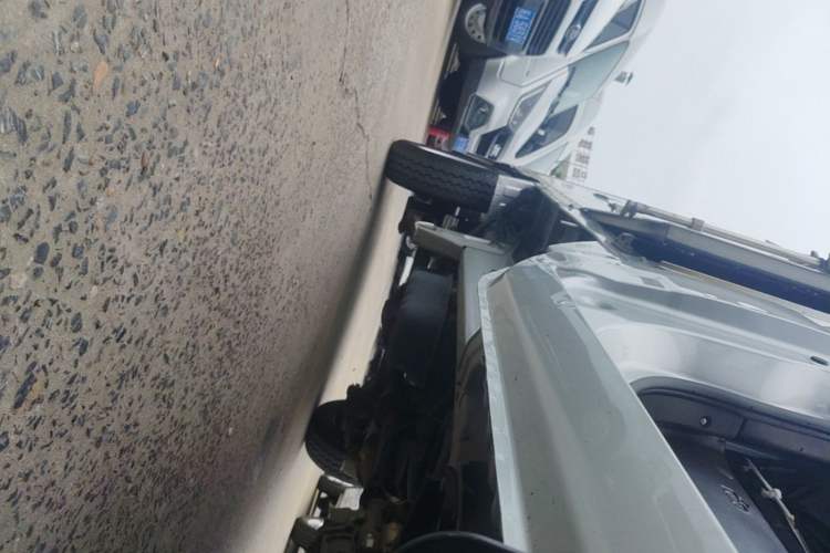 Used Wuling Rongguang New Truck 2023 1.5L Single-Row Extended Version Base Model LAR Right Side Sill