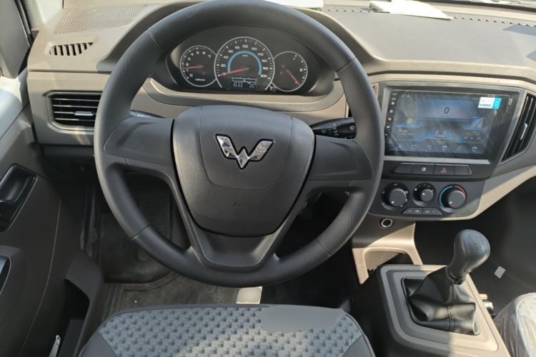 Used Wuling Rongguang New Truck 2023 1.5L Double-Cab Basic Version LAR Steering Wheel