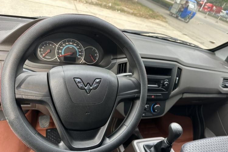 Used Wuling Rongguang New Truck 2023 1.5L Double-Cab Basic Version LAR Steering Wheel