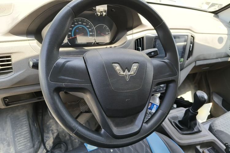 Used Wuling Rongguang New Truck 2023 1.5L Single-Row Extended Version Standard LAR Steering Wheel