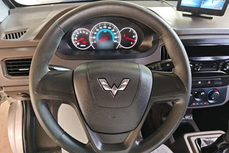 Used Wuling Rongguang New Truck 2023 1.5L Double-Cab Basic Version LAR Steering Wheel