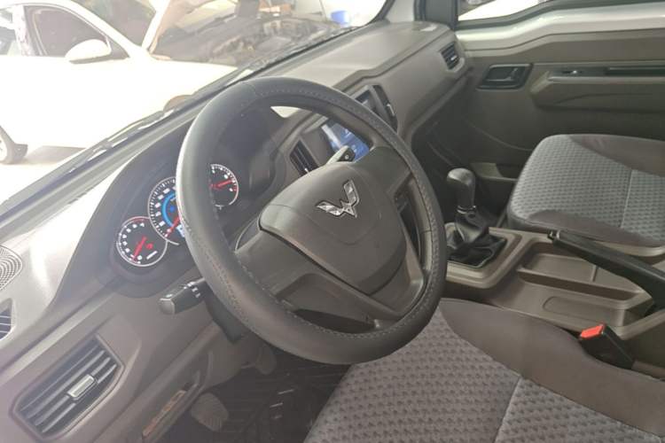 Used Wuling Rongguang New Truck 2023 1.5L Single-Row Extended Version Standard LAR Steering Wheel
