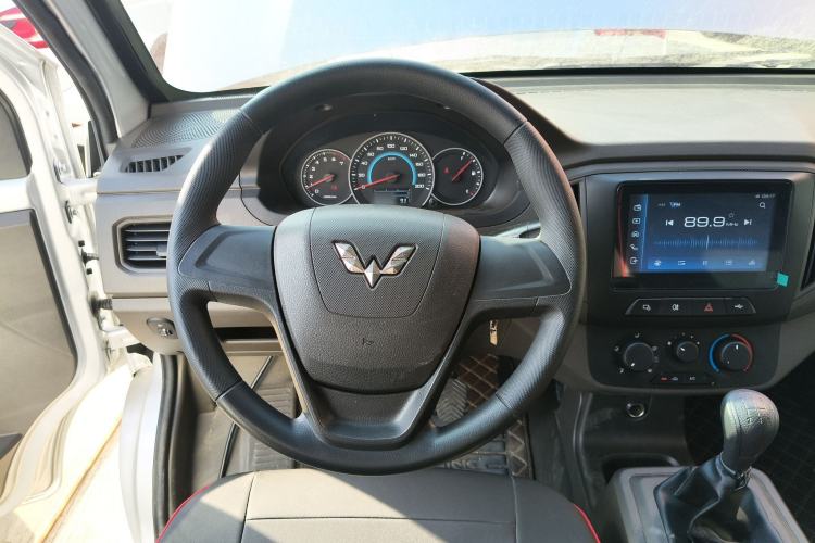 Used Wuling Rongguang New Truck 2023 1.5L Double-Cab Extended-Size Standard Version LAR Steering Wheel