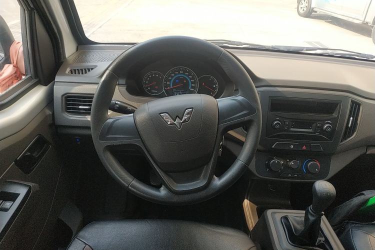 Used Wuling Rongguang New Truck 2023 1.5L Double-Cab Basic Version LAR Steering Wheel