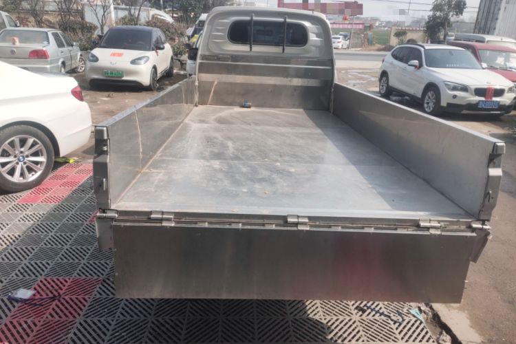 Used Wuling Rongguang New Truck 2023 1.5L Single-Row Base Version LAR Trunk