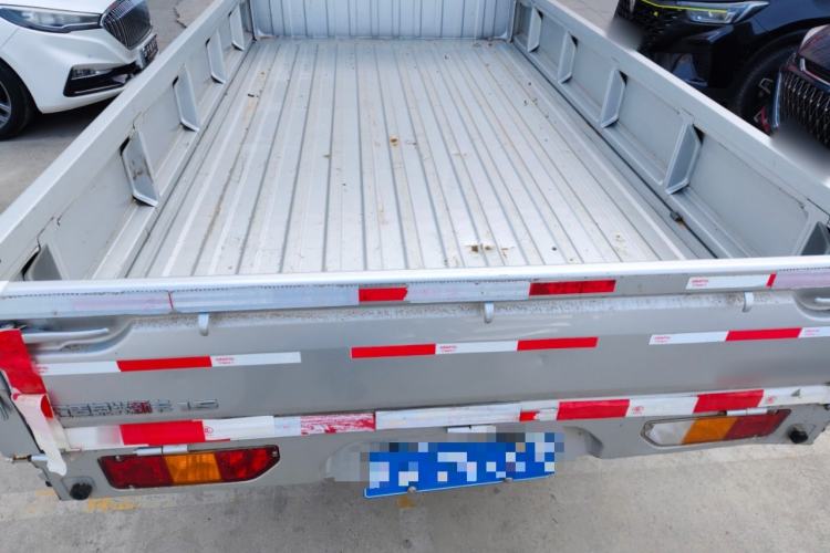 Used Wuling Rongguang New Truck 2023 1.5L Single-Row Base Version LAR Trunk