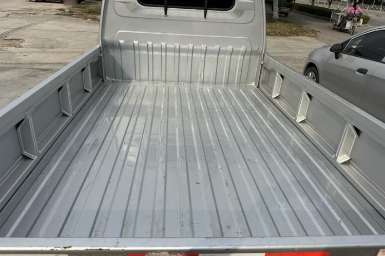 Used Wuling Rongguang New Truck 2023 1.5L Double-Cab Basic Version LAR Trunk