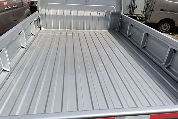 Used Wuling Rongguang New Truck 2023 1.5L Double-Cab Basic Version LAR Trunk