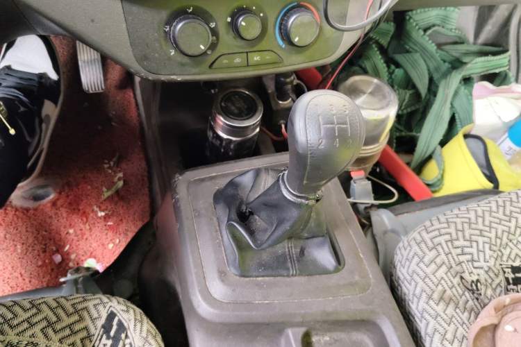 Used Wuling Rongguang New Truck 2023 2.0L Single-Row Extended Version Base Model LJM20B Gear Lever