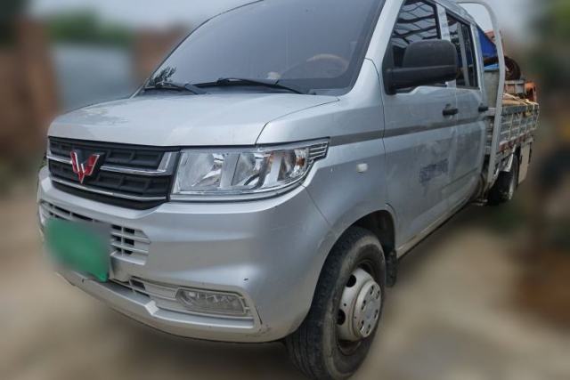 Ojetý Wuling Rongguang New Truck 2023 2.0L Double-Cab with Dual Rear Wheels Comfort Version LJM20B