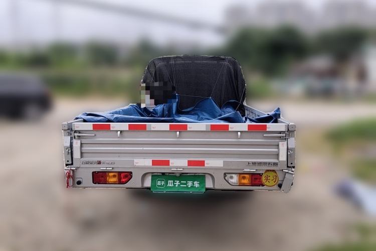 Used Wuling Rongguang New Truck 2024 2.0L Extra-Long Double-Cab Version with Dual Rear Wheels – Comfort Edition Rear
