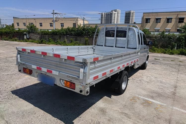 Used Wuling Rongguang New Truck 2024 2.0L Extra-Long Double-Cab Version with Dual Rear Wheels – Comfort Edition Rear Right 45 Deg