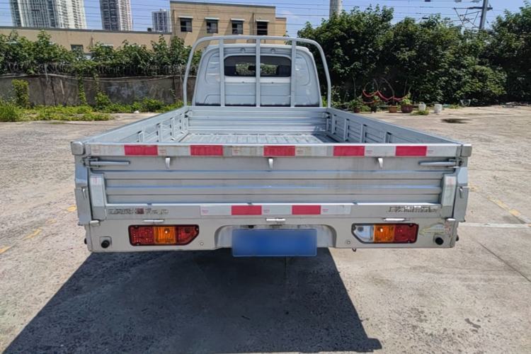 Used Wuling Rongguang New Truck 2024 2.0L Extra-Long Double-Cab Version with Dual Rear Wheels – Comfort Edition Rear