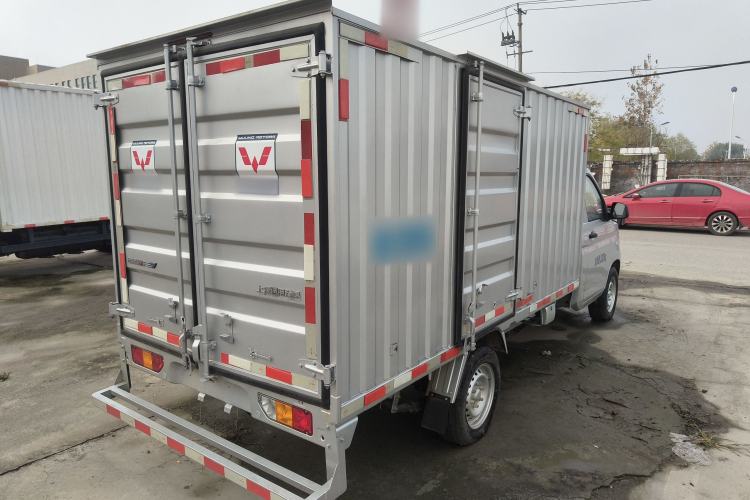 Used Wuling Rongguang New Truck EV 2023 Container Truck Single Row Single Layer Side-Opening Door Exterior 5