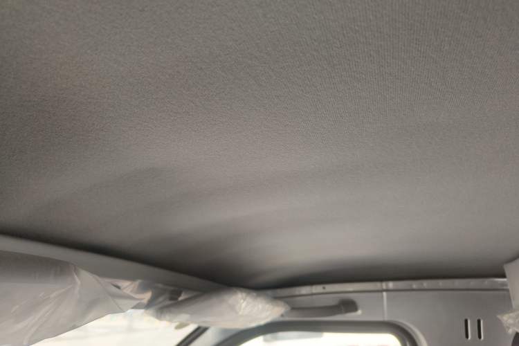 Used Wuling Rongguang New Truck EV 2023 Container Truck Single Row Single Layer Side-Opening Door Headliner