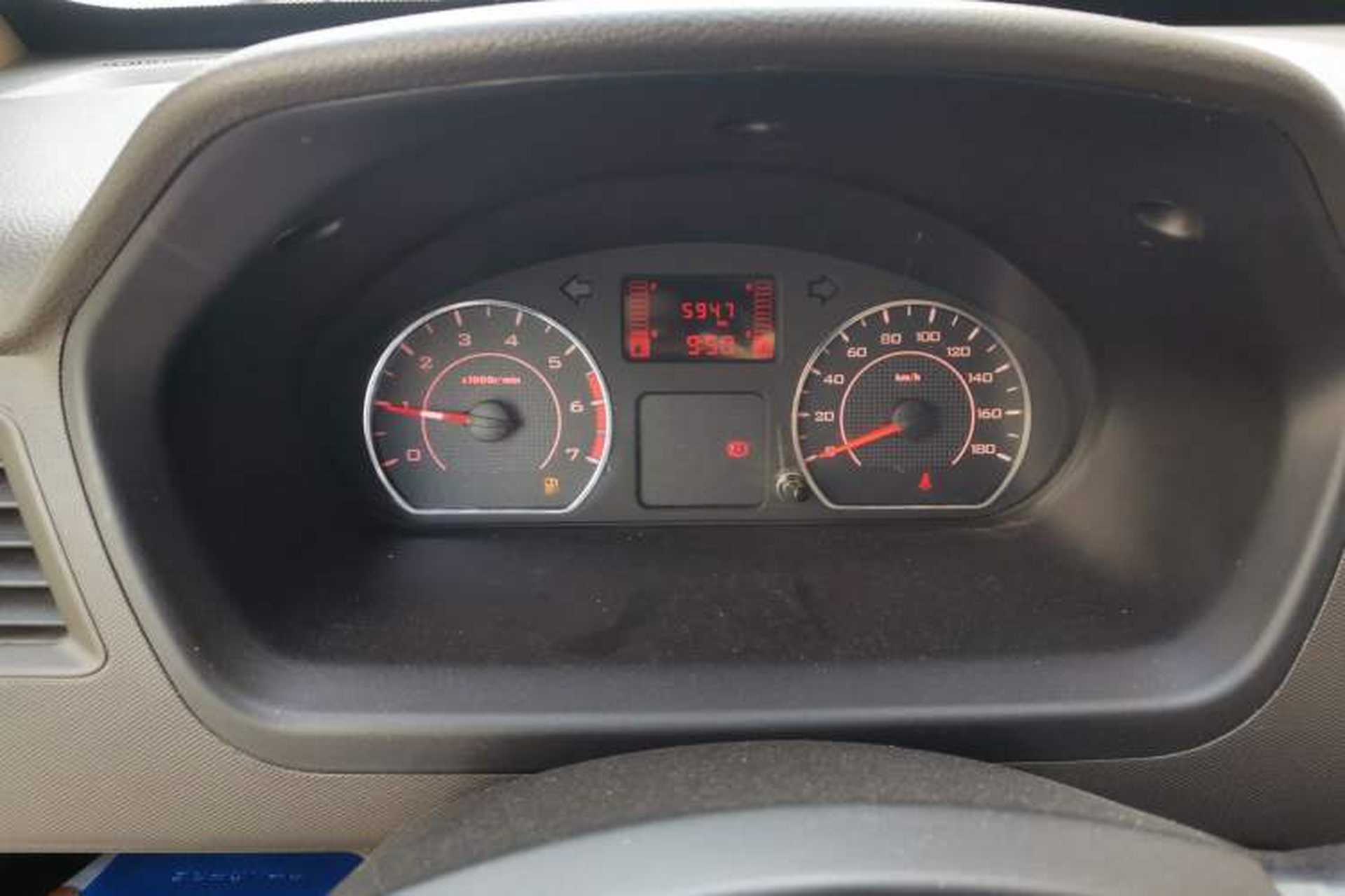 Used Wuling Rongguang S 2023 1.5L Base Version 5/7 Seats Odometer Close Up