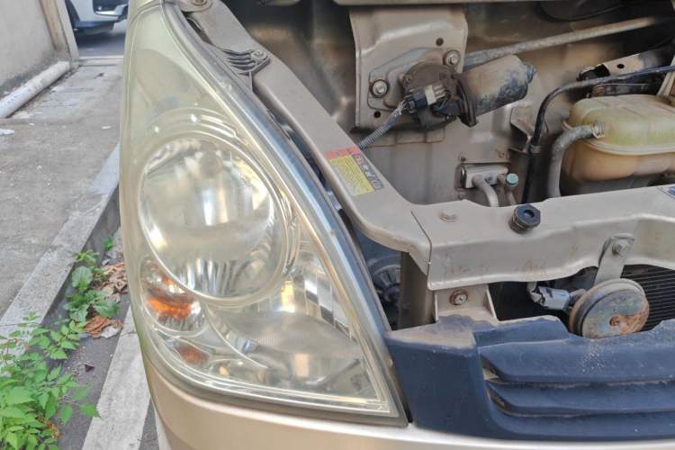 Used Wuling Rongguang S  Engine Bay Right