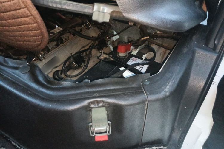 Used Wuling Rongguang S  Engine Bay Left