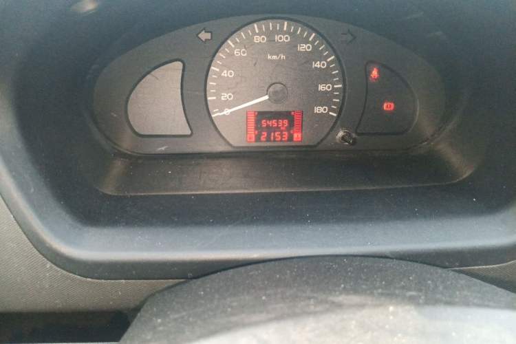 Used Wuling Rongguang S  Odometer Close Up