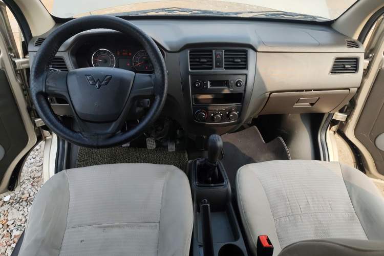 Used Wuling Rongguang S 2021 1.2L Base Model 7-Seater LSI Audio And AC Panel