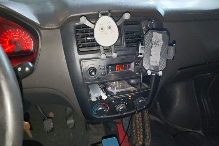 Used Wuling Rongguang S 2021 1.2L Base Model 7-Seater LSI Audio And AC Panel