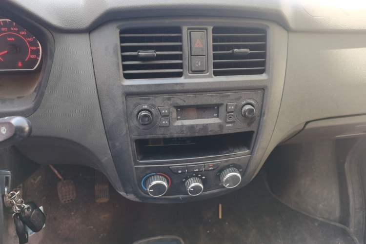 Used Wuling Rongguang S 2021 1.2L Base Model 7-Seater LSI Audio And AC Panel