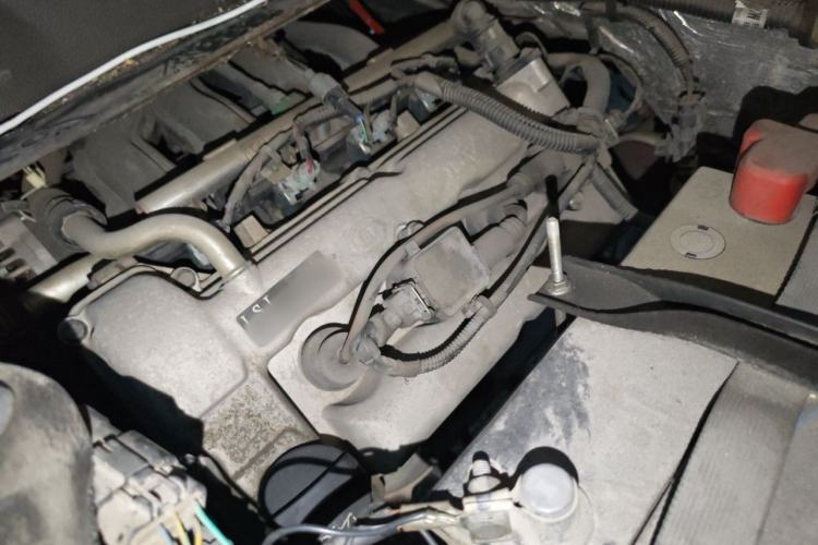 Used Wuling Rongguang S 2021 1.2L Base Model 7-Seater LSI Engine Bay
