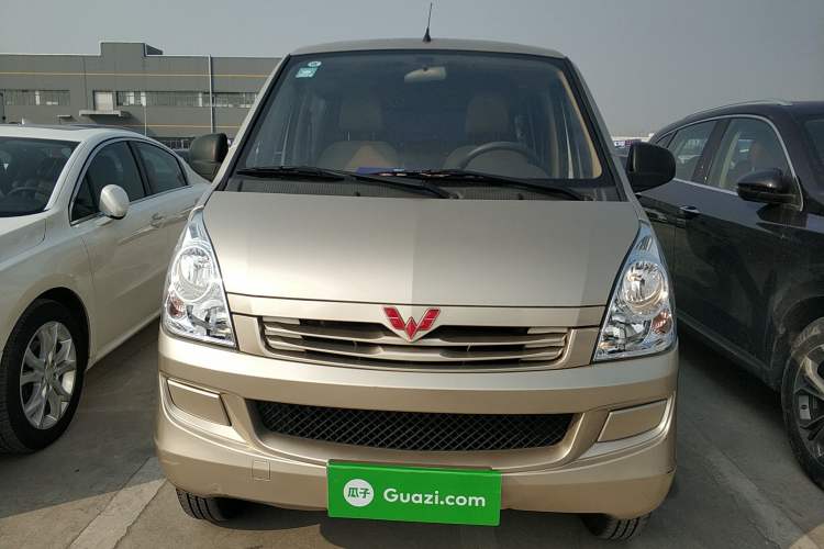 Used Wuling Rongguang S 2021 1.2L Base Model 7-Seater LSI Front