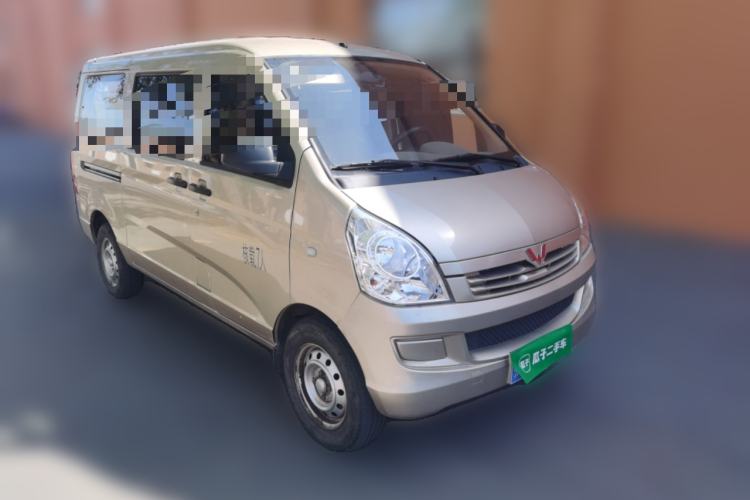 Used Wuling Rongguang S 2021 1.2L Base Model 7-Seater LSI Front Right 45 Deg